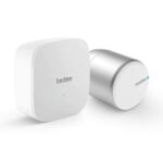Inteligentny zamek Tedee Lock PRO – srebrny, zestaw z mostkiem Tedee