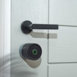 Inteligentny zamek Yale Linus L2 LITE - czarny - obrazek 7